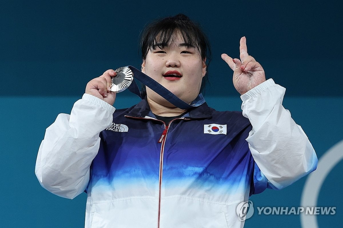 詹姆斯：我的职业生涯即将结束 我不会等彻底打不动了才退役
