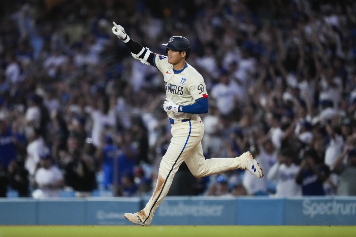 39岁零47天，莫德里奇成西班牙国家德比最年长出场球员