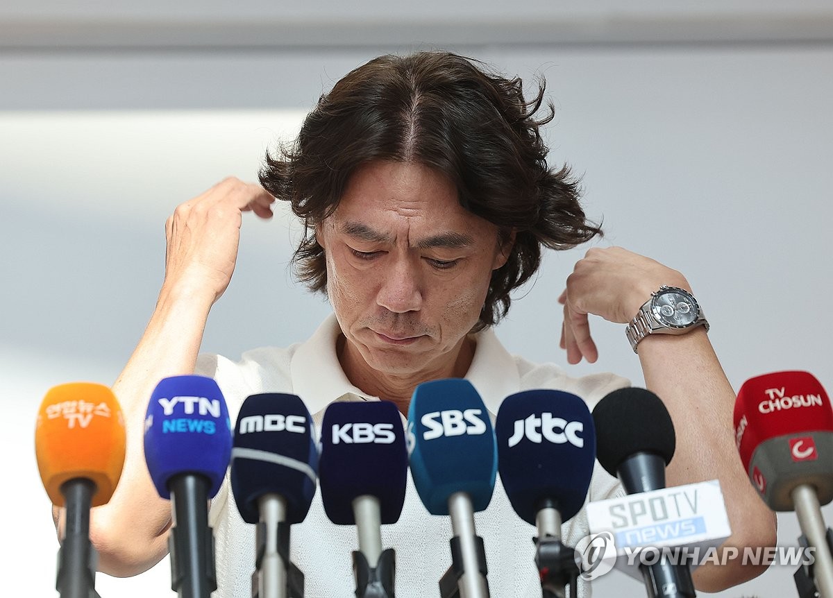 法尔克：拜仁高层对孔帕尼的冒险打法存在争议