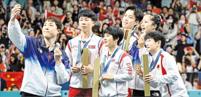 火箭逆转大胜灰熊休媒晒5亮点：申京31年首人比肩大梦 小贾反弹