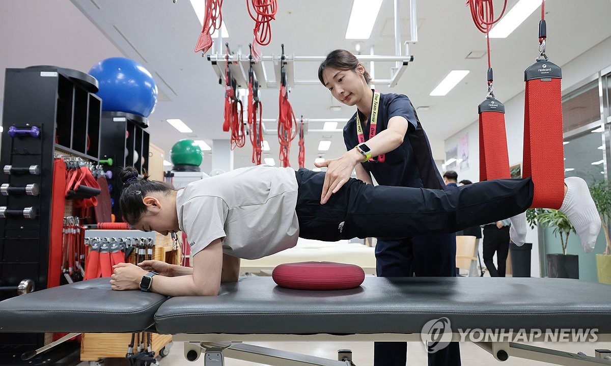 官方：恩波利后卫瓦卢凯维奇加盟都灵，签约至2027年