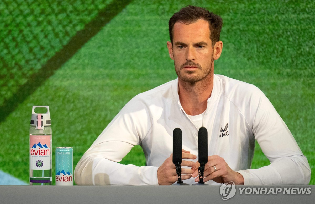 莫雷托：什琴斯尼接受在巴萨当二门，但也会为一门位置而战